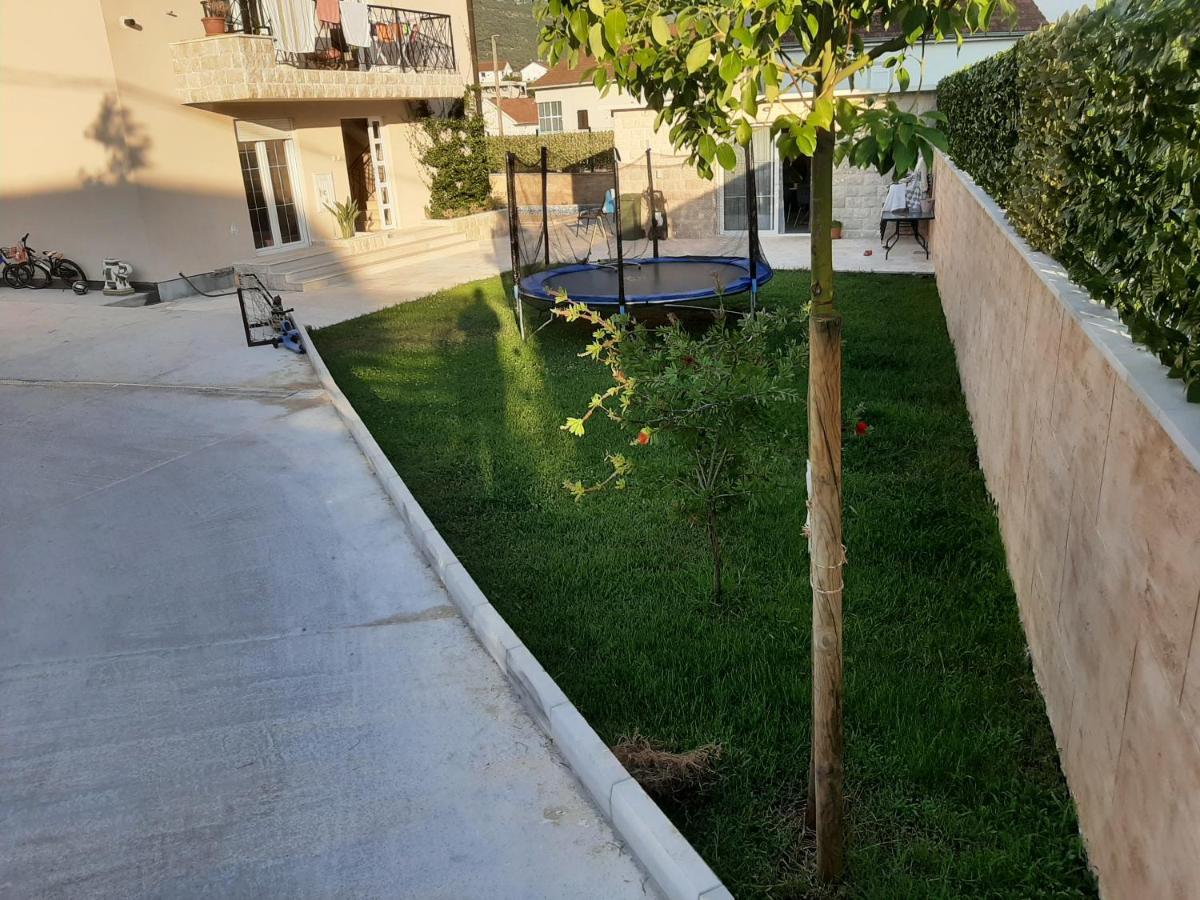 Villa With Pool & Garden Apartment 1 Ognjen Тиват Экстерьер фото
