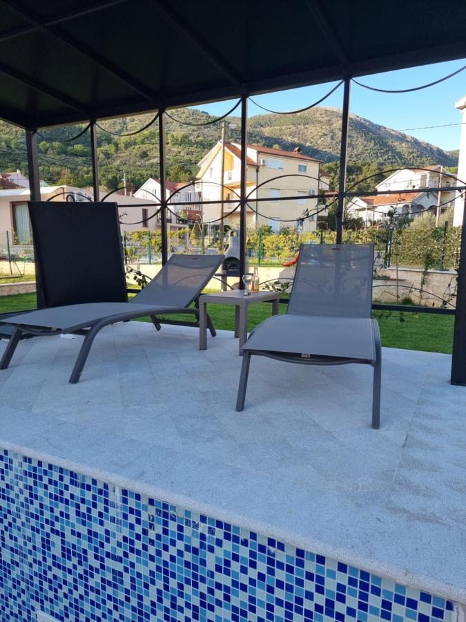 Villa With Pool & Garden Apartment 1 Ognjen Тиват Экстерьер фото