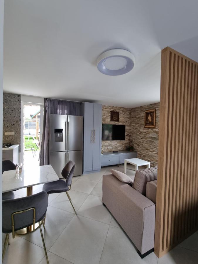 Villa With Pool & Garden Apartment 1 Ognjen Тиват Экстерьер фото