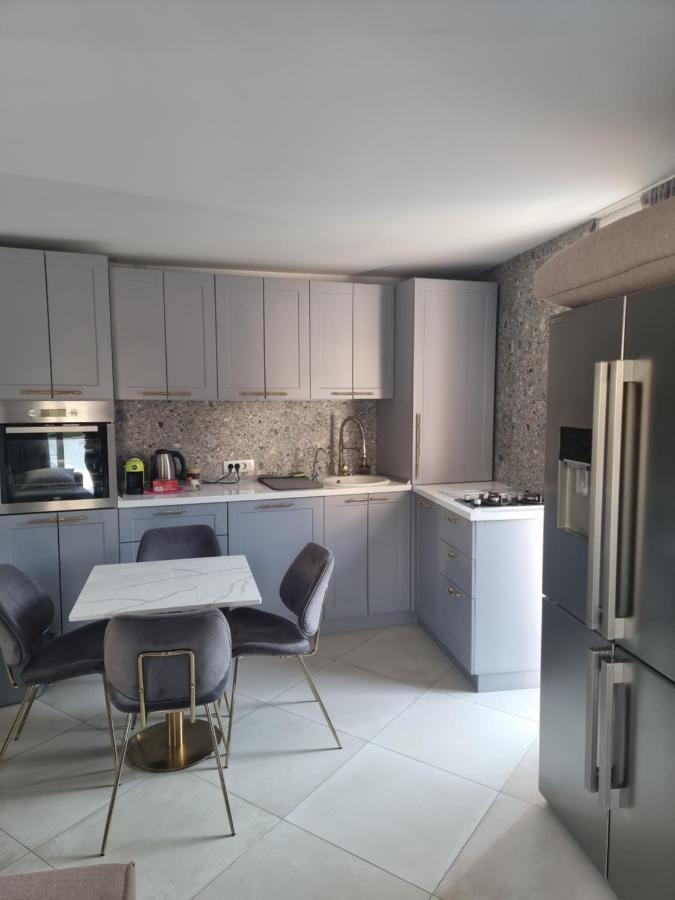 Villa With Pool & Garden Apartment 1 Ognjen Тиват Экстерьер фото